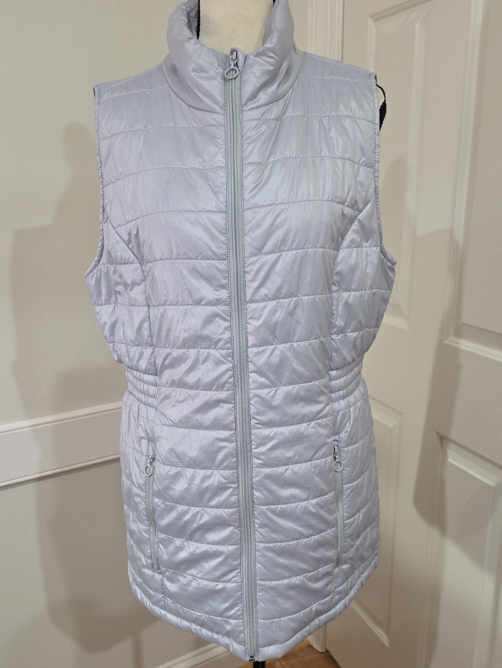 TEEZHER Icy Light Blue Lightweight Quilted Puffer Vest- Size Medium